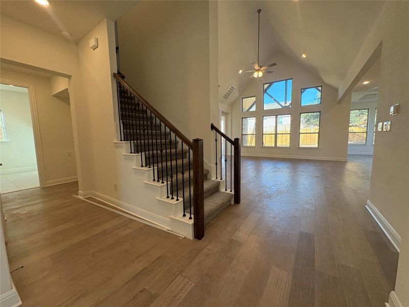 Spacious, unfurnished interior of a new home in Retreat at San Gabriel, Georgetown (Image 6).