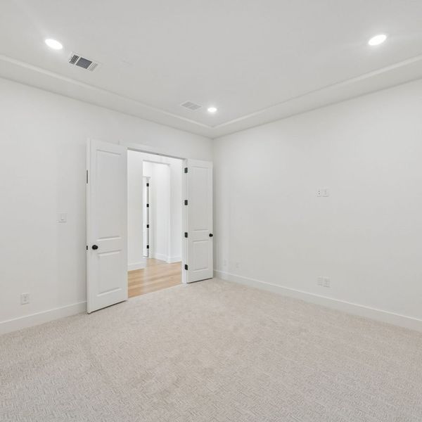 Spacious, unfurnished interior of a new home in The Parks at Wilson Creek, Celina (Image 70). Spacious, unfurnished interior of a new home in The Parks at Wilson Creek, Celina (Image 70).