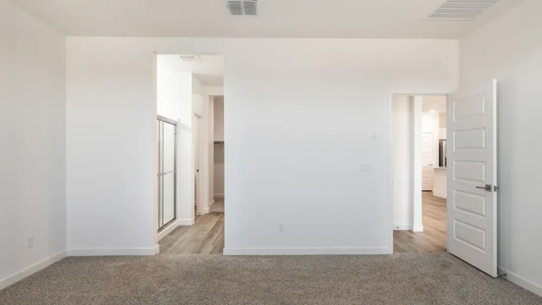 Spacious, unfurnished interior of a new home in Zanjero Pass, Waddell (Image 27).