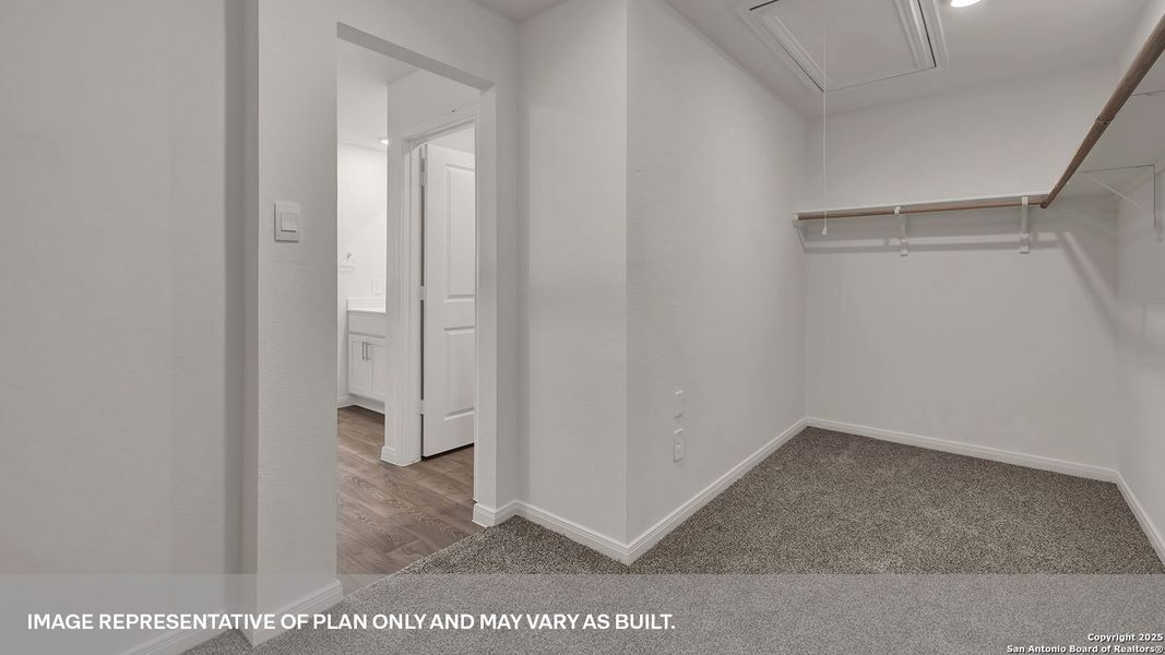 Spacious, unfurnished interior of a new home in Trace, San Marcos (Image 24).