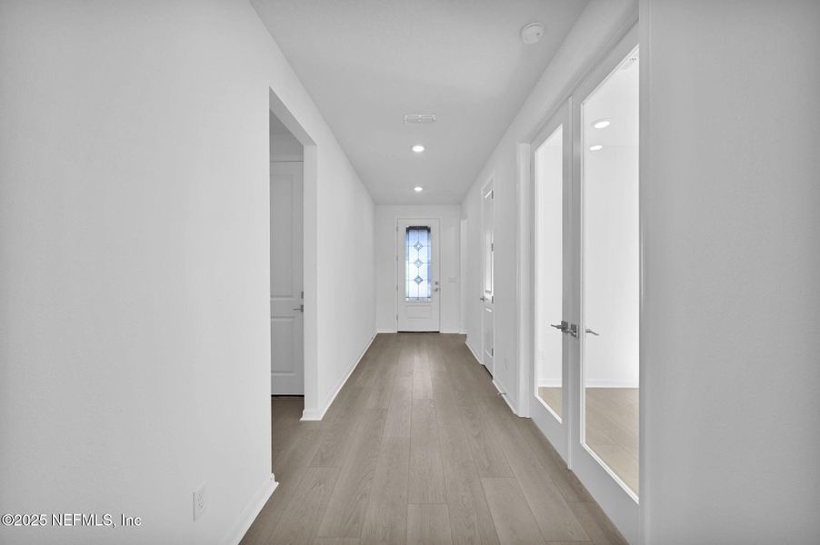 Spacious, unfurnished interior of a new home in Del Webb Saint Johns, St. Johns (Image 17).