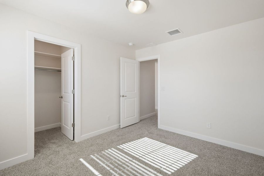 Representative unfurnished interior of a home built from the Timberon I by Hakes Brothers in Emerald Estates, El Paso (Image 29).