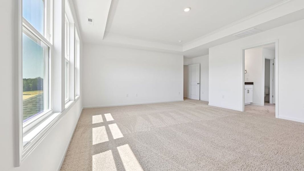Spacious, unfurnished interior of a new home in Eagle Creek, Fuquay Varina (Image 29).