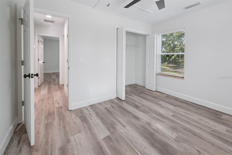 Spacious, unfurnished interior of a new home in , Bell (Image 36).