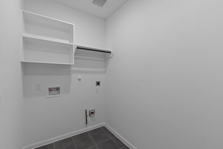 Spacious, unfurnished interior of a new home in Pomona, Manvel (Image 27).