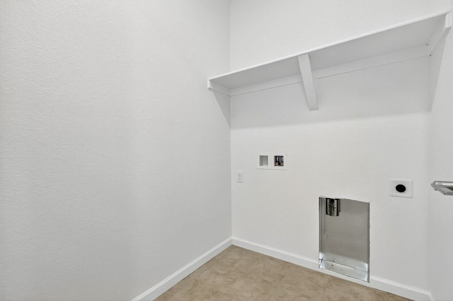 Spacious, unfurnished interior of a new home in Trailstone, Arvada (Image 23). Spacious, unfurnished interior of a new home in Trailstone, Arvada (Image 23).