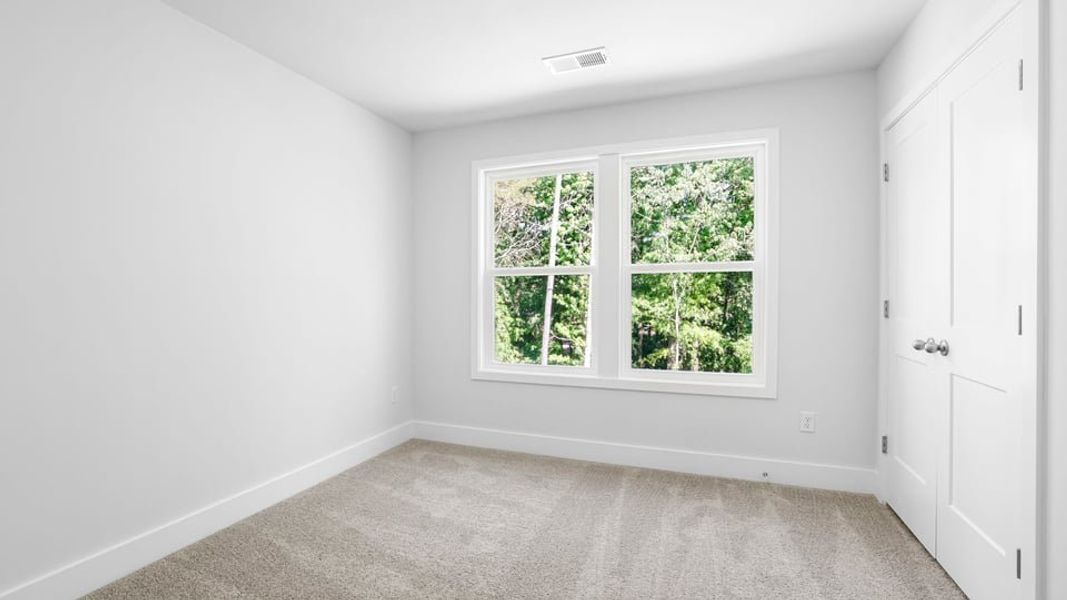 Spacious, unfurnished interior of a new home in Hidden Hills, Spartanburg (Image 24).