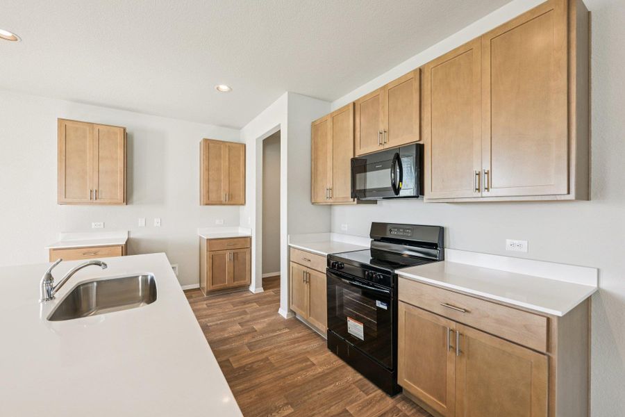 Furnished interior view inside a new home in Cascade, Liberty Hill (Image 12).
