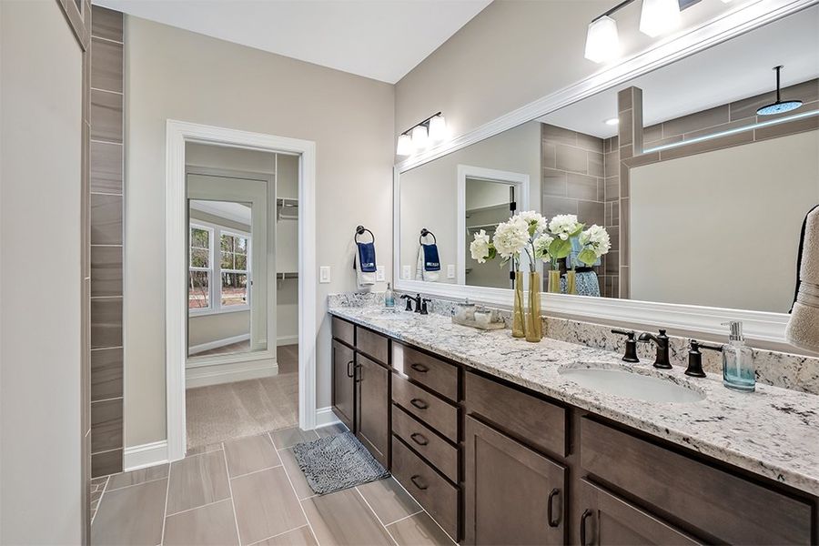 Lumina Island, Master Bathroom