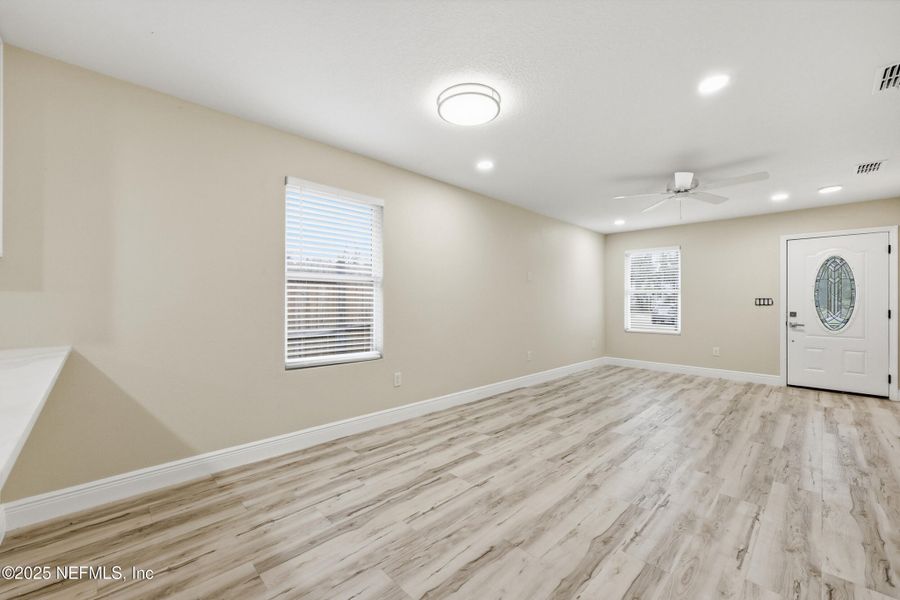 Spacious, unfurnished interior of a new home in , Jacksonville (Image 14).