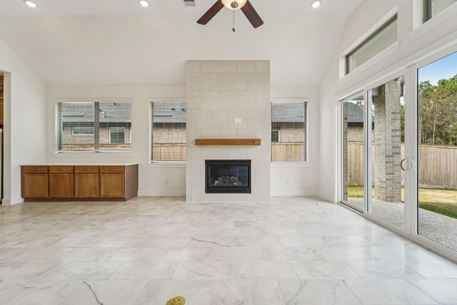 Spacious, unfurnished interior of a new home in Kresston, Montgomery (Image 26).