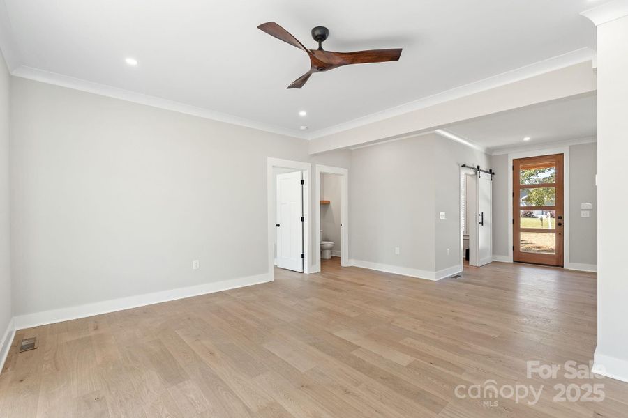 Spacious, unfurnished interior of a new home in , Lewisville (Image 40).