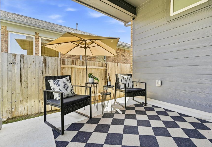 Exterior details and patio area of a home in Sunfield, Buda (Image 4).