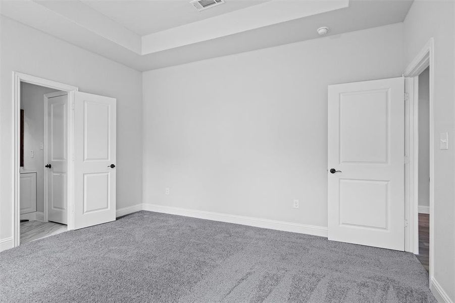 Spacious, unfurnished interior of a new home in , Dallas (Image 20). Spacious, unfurnished interior of a new home in , Dallas (Image 20).
