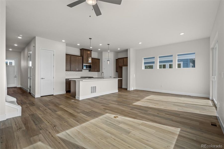 Spacious, unfurnished interior of a new home in Trailside at Cottonwood Creek, Colorado Springs (Image 17).