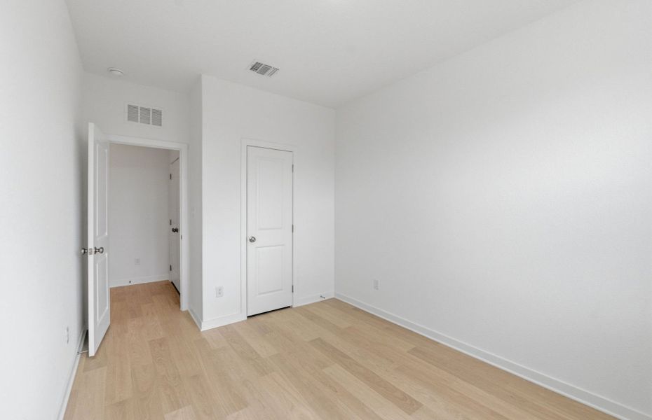 Spacious, unfurnished interior of a new home in La Cima, San Marcos (Image 38).
