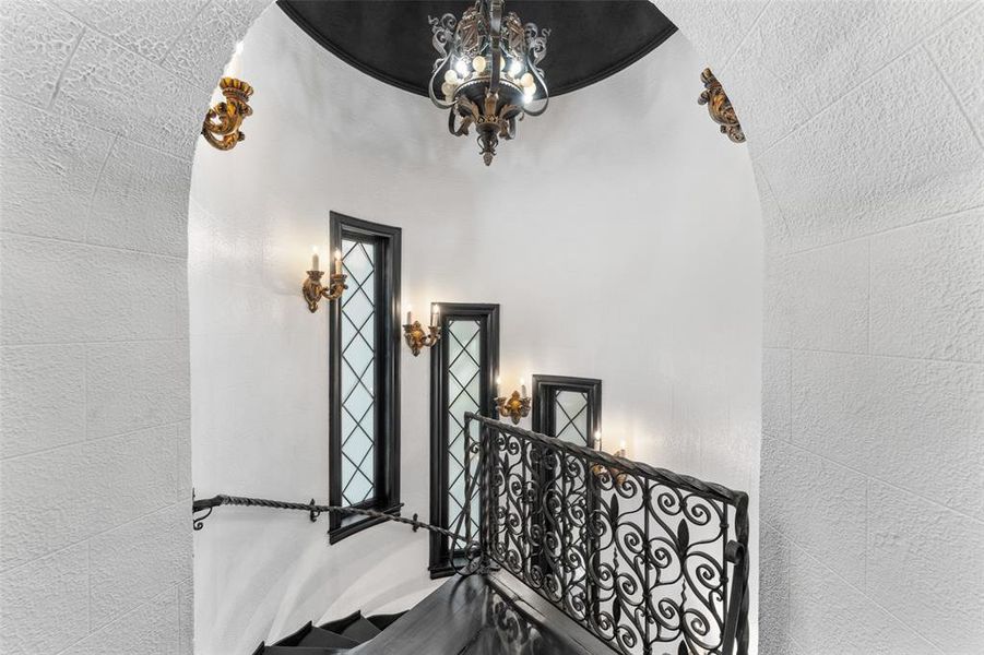 Image 15 of a home in .