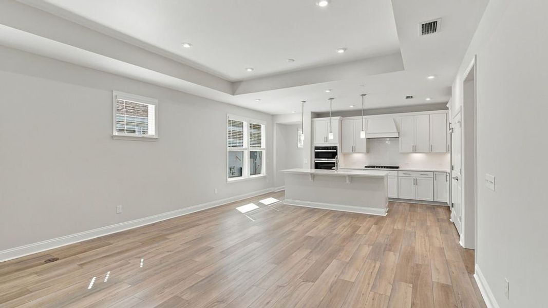 Spacious, unfurnished interior of a new home in Sun City Hilton Head, Bluffton (Image 17).