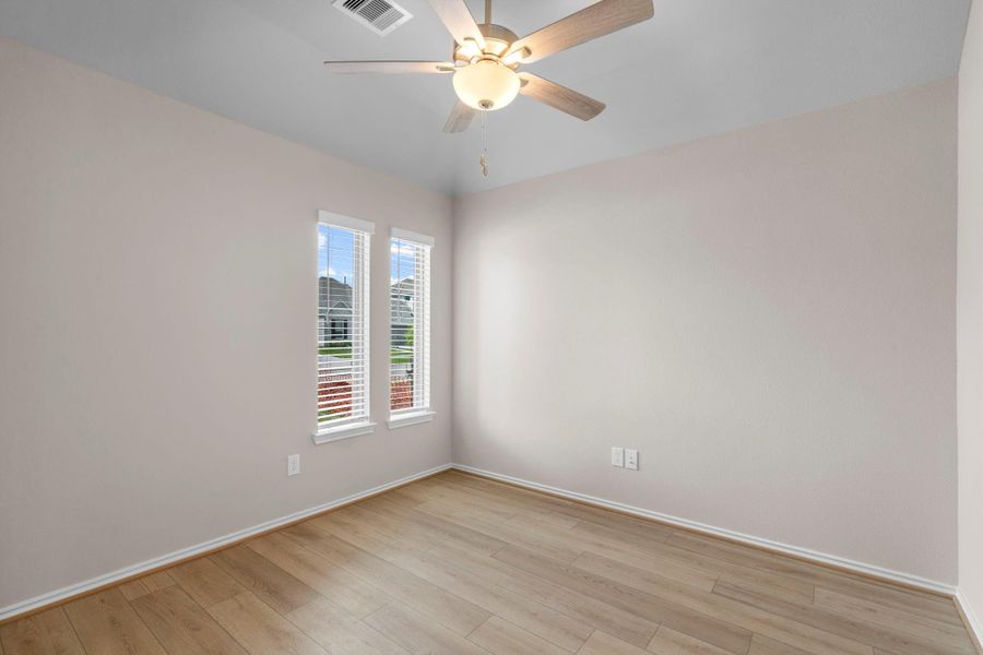 Spacious, unfurnished interior of a new home in Pomona 50' & 55', Manvel (Image 17).