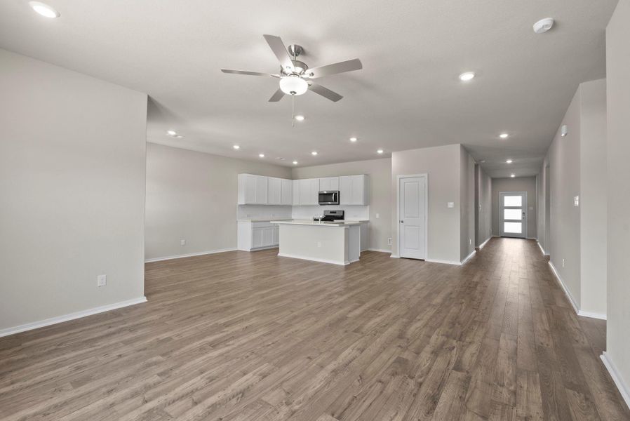 Spacious, unfurnished interior of a new home in Windcress, Cove (Image 15).