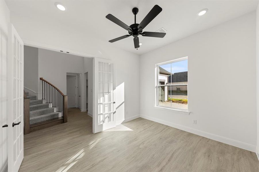 04. 605 Bunchberry - Study