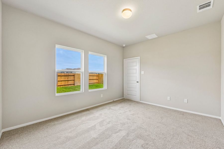 Spacious, unfurnished interior of a new home in Cascade, Liberty Hill (Image 16).