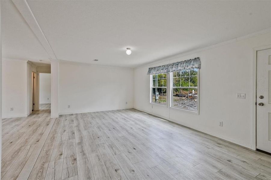 Spacious, unfurnished interior of a new home in , North Fort Myers (Image 16).