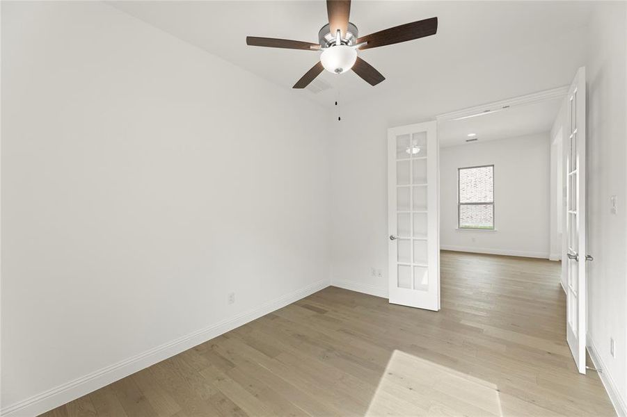 Spacious, unfurnished interior of a new home in Villas at Long Branch, Rowlett (Image 16).