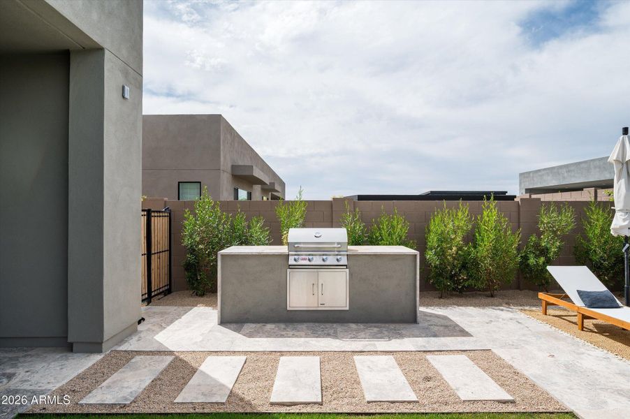 40-5724EMouraDr-40 40-5724EMouraDr-40