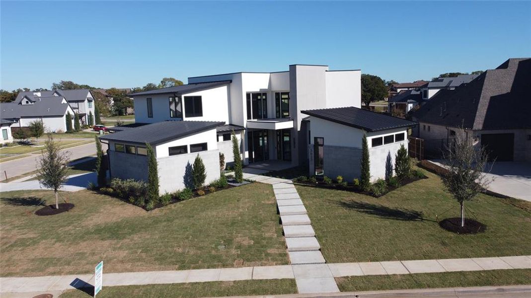 Contemporary house with a front yard