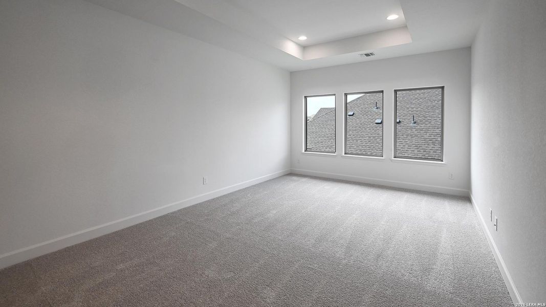 Spacious, unfurnished interior of a new home in Veramendi, New Braunfels (Image 27).
