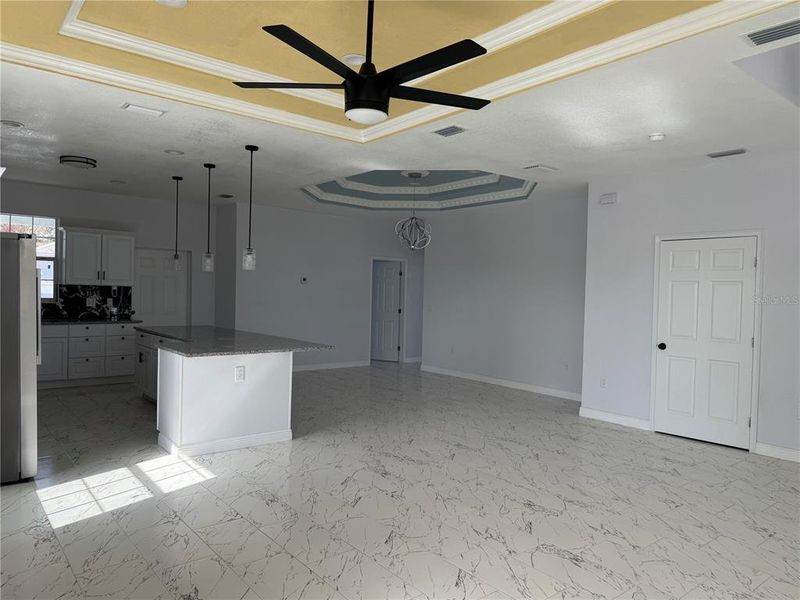 Spacious, unfurnished interior of a new home in , St. Petersburg (Image 22).