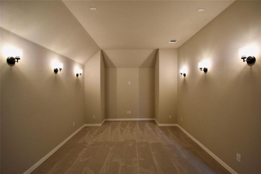 Spacious, unfurnished interior of a new home in , Prosper (Image 23).