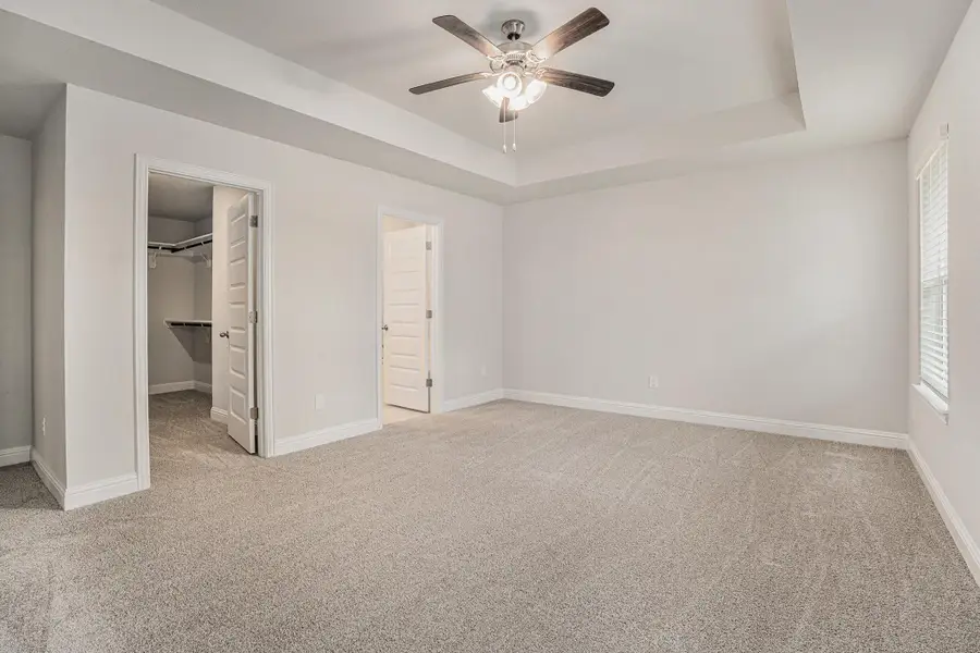 Spacious, unfurnished interior of a new home in Lago Mar, Texas City (Image 11). Spacious, unfurnished interior of a new home in Lago Mar, Texas City (Image 11).