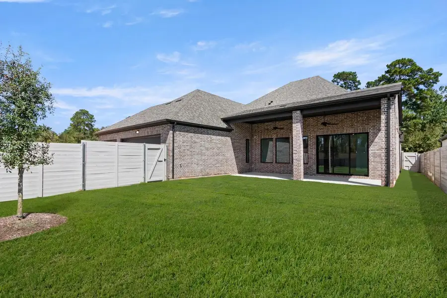 Brenner C Exterior rear