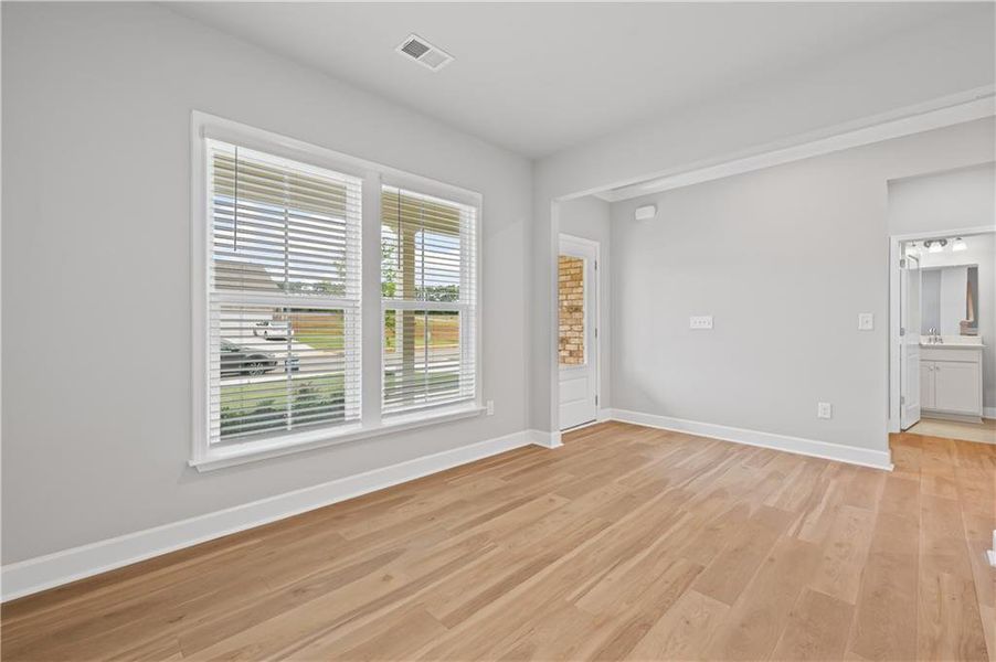Spacious, unfurnished interior of a new home in Anderson Point Estates, McDonough (Image 15).