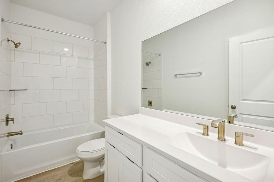Furnished interior view inside a new home in Stokesbury, Waller (Image 13).