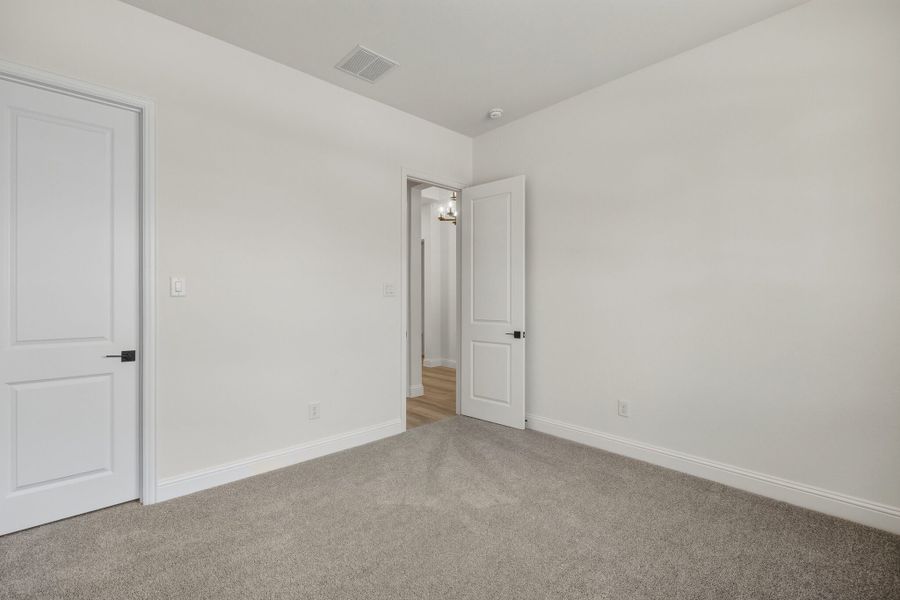Spacious, unfurnished interior of a new home in Wildflower Ranch, Fort Worth (Image 18).