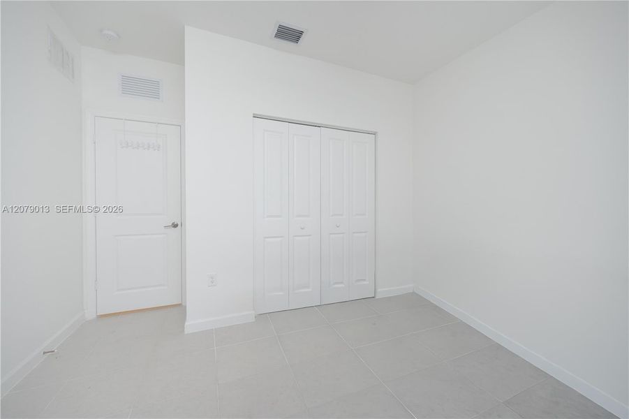Spacious, unfurnished interior of a new home in , Miami (Image 25).