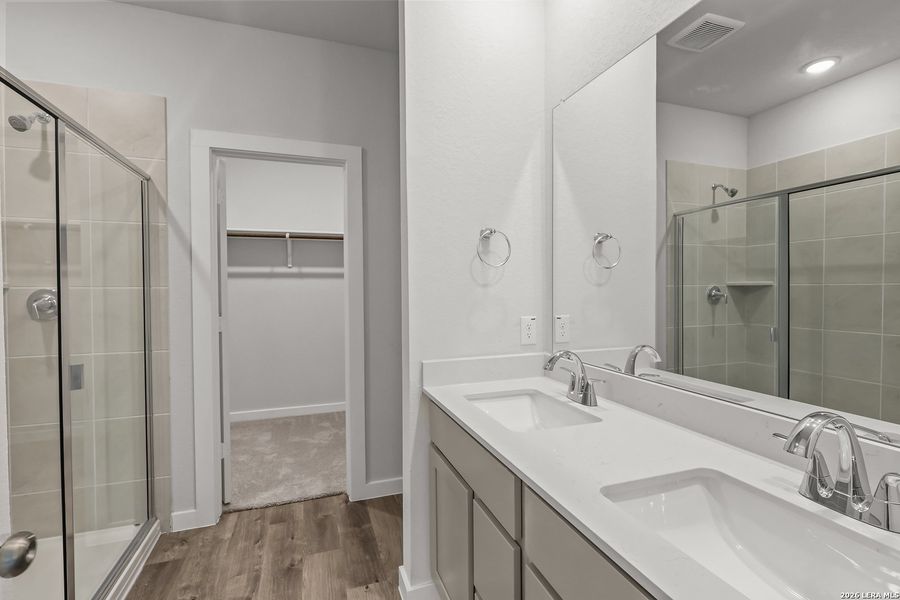 Furnished interior view inside a new home in Rosemont Hill, San Antonio (Image 11). Furnished interior view inside a new home in Rosemont Hill, San Antonio (Image 11).