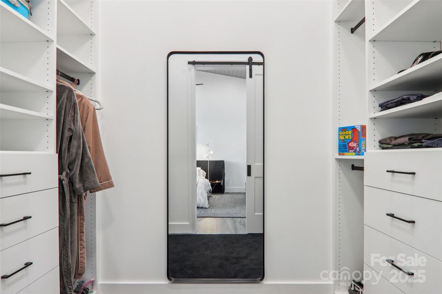 Image 36 of a home in .