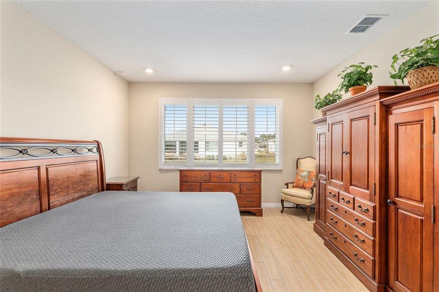 Furnished interior view inside a new home in , Ocala (Image 8).