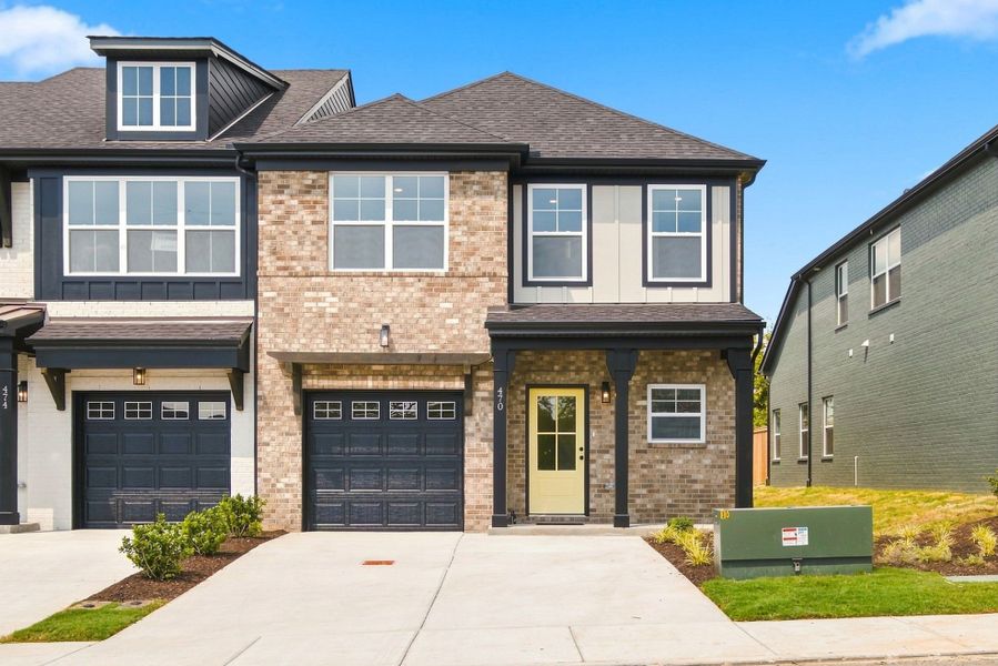 Charleston Townhome at Oxford Station in Gallatin TN