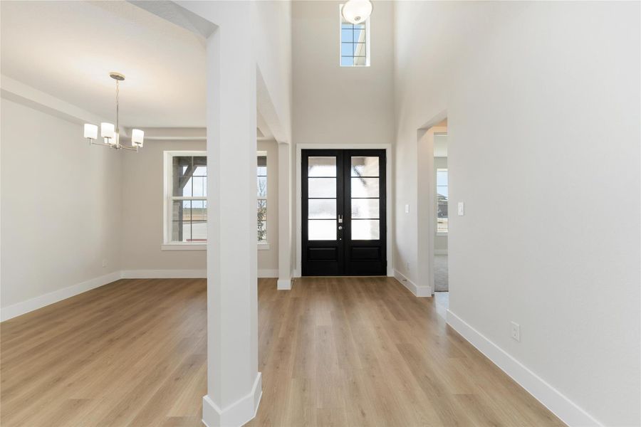 Spacious, unfurnished interior of a new home in Valencia, Manvel (Image 19).