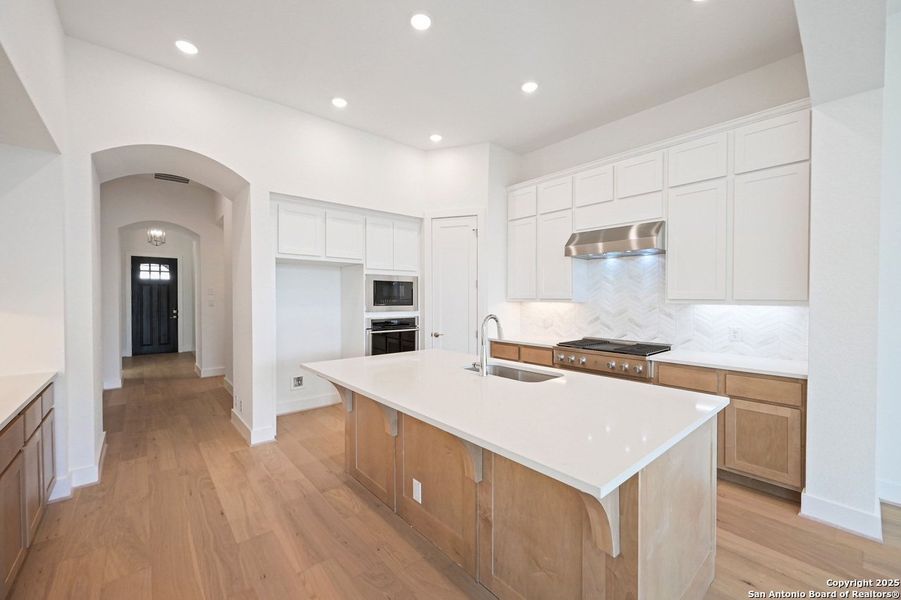 Furnished interior view inside a new home in Weston Oaks, San Antonio (Image 6). Furnished interior view inside a new home in Weston Oaks, San Antonio (Image 6).