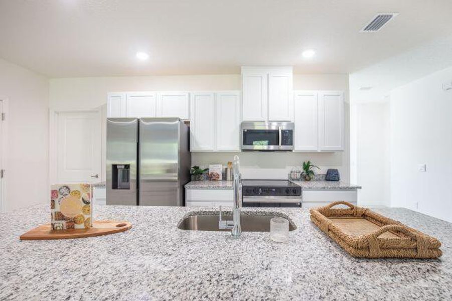 willow-LRG-69ea625816f2d willow-LRG-69ea625816f2d