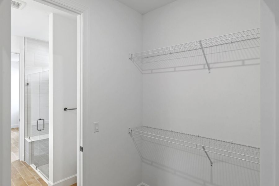 Spacious, unfurnished interior of a new home in Harbor Isle, Vero Beach (Image 33).