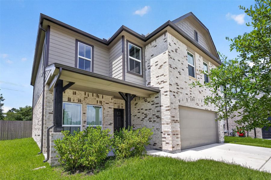 Front exterior of a new home in , Houston, TX, highlighting curb appeal (Image 27). Front exterior of a new home in , Houston, TX, highlighting curb appeal (Image 27).