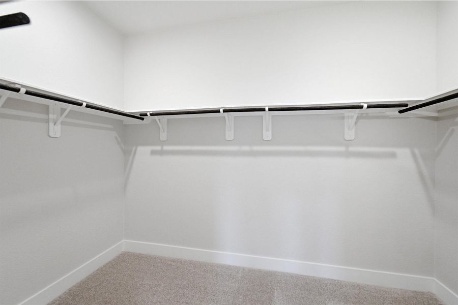Spacious, unfurnished interior of a new home in Caney Mills, Conroe (Image 21).