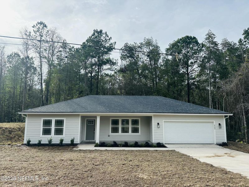Exterior details and patio area of a home in , Middleburg (Image 16).